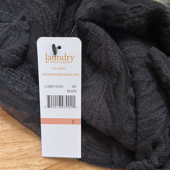 NWT - laundry BY SHELLI SEGAL black top. Size 2. - Picture 8 of 8